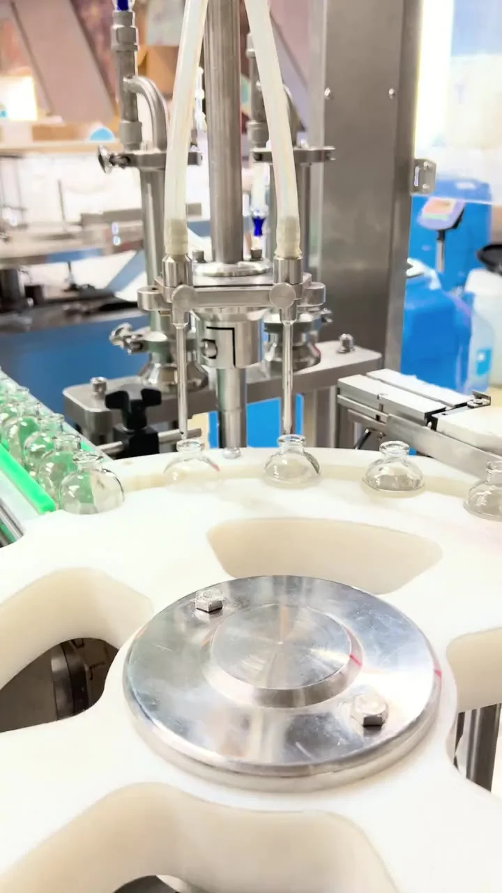 Крупный план производственной линии CAROMIC.